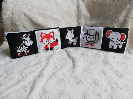 Kontrastní leporelo,