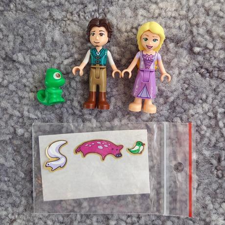 Lego disney princess 43187 - rapunzel's tower.,