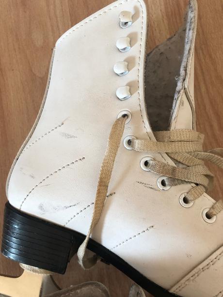 Bile zavazovaci brusle velikost 34, 34