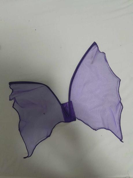 Netopýři šaty vel.140, 