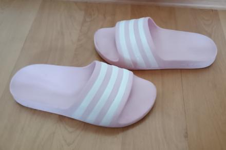 Dívčí pantofle adidas světle růžové vel.33/34, adidas,33