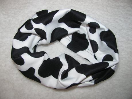 Černo bílý nákrčník s regulací,