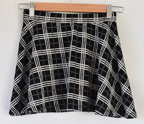 Sukně vel. 9 let, new look,134