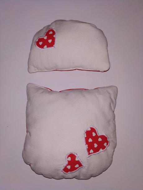 Polštař + přikrývka,