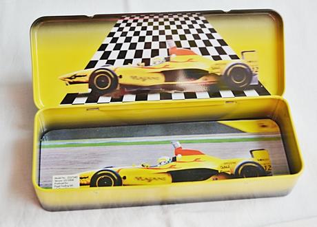 Pouzdro na školní pomůcky, 