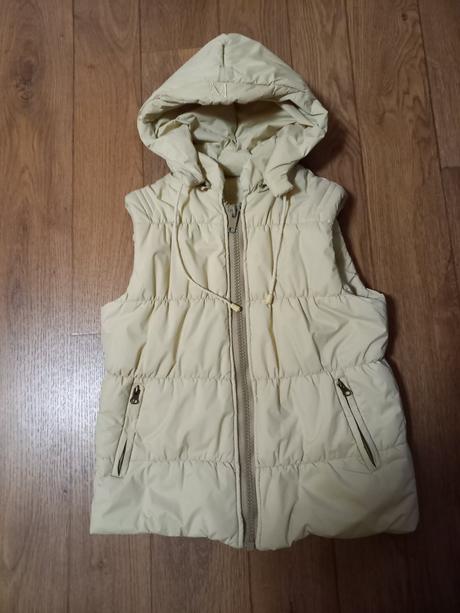 Světlá oboustranná vesta, 152