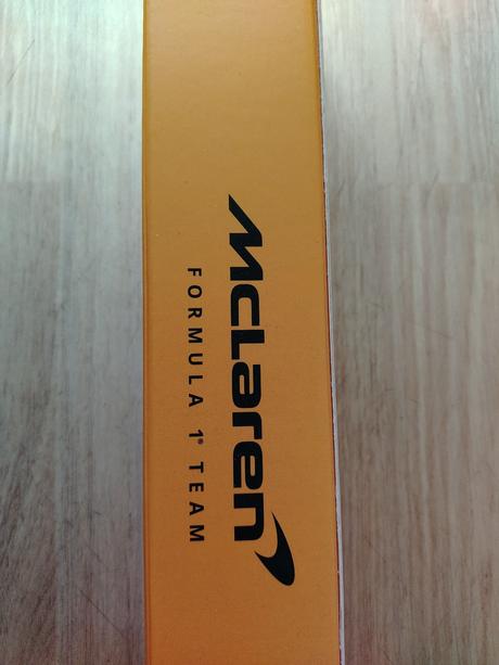 Plakatí stáje f1 mclaren oskar piastri,