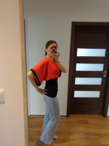 Růžovo-černá halenkarůžovo-černá halenka, 