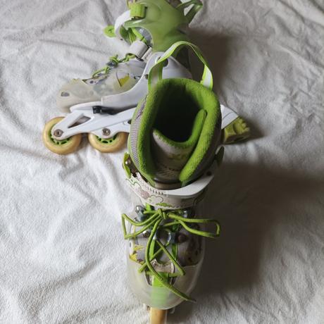 Dětské kolečkové brusle, 30