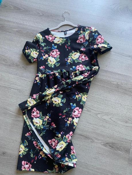 Pěkné nové šaty velikost 38/m-42/xl, m