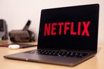 Netflix mi doporučuje seriály, které jsem nikdy neviděla. Mohl se mi někdo nabourat do účtu?