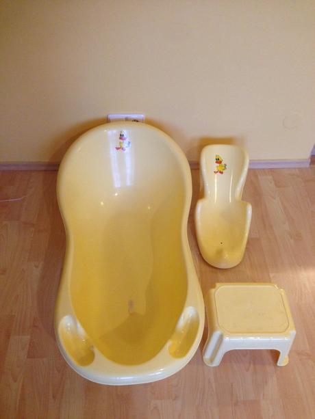 Vanička s lehátkem a stupínek k umyvadlu, 