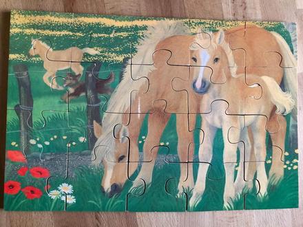 Drevene puzzle - kone / 3+ vek, 