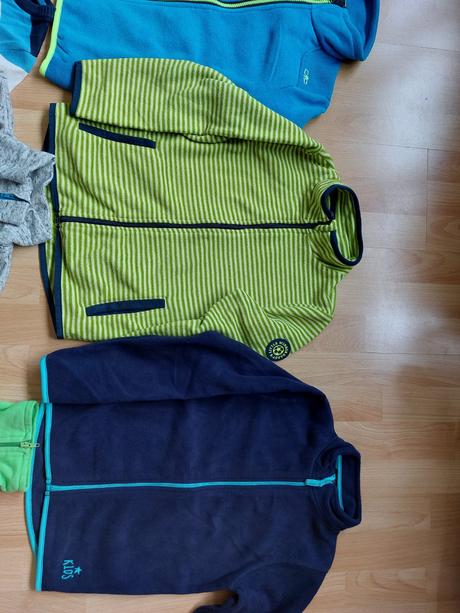 Bavlněná, fleecová mikina, vel. 122-128, umbro,128