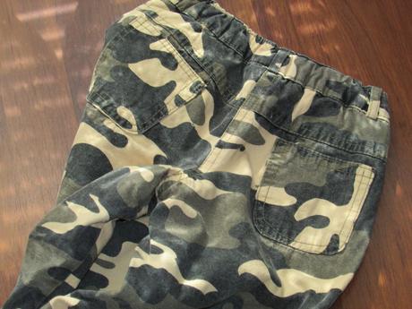 Maskáčové kalhoty, 104