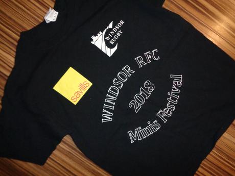 Černé bavlněné tričko s aplikacemi, 146