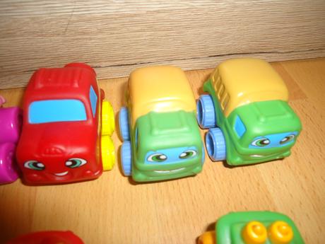Gumové autíčka,