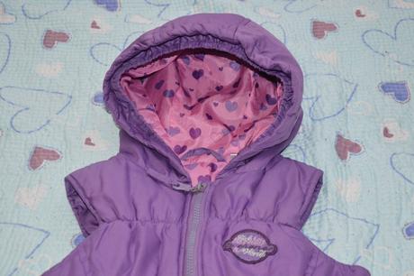 Prošívaná vesta vestička s kapuckou, c&a,98