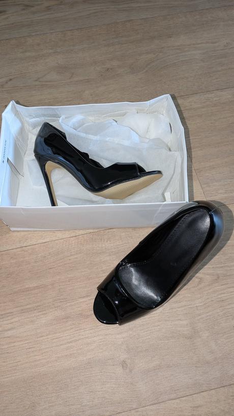 T445 černé jehlové lodičky vel. 37, 37