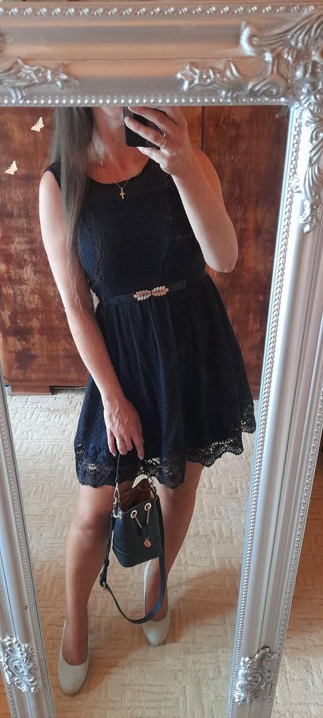 Fisherfield černé krajkové krátké šaty, 38