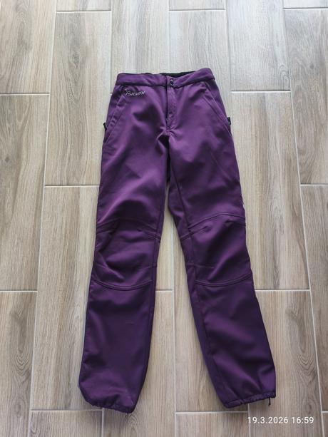 Softshellové fialové kalhoty, 146