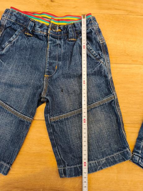 Džinové kraťasy, 110