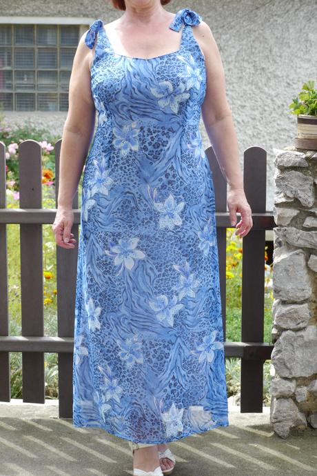 Modre saty s kvety, 40