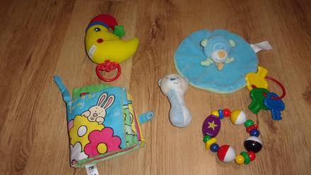 Hračky pro nejmenší,