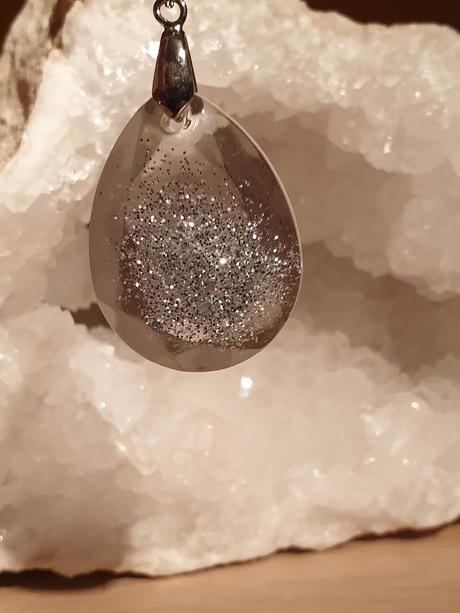 Přívěsek kapka střední, 