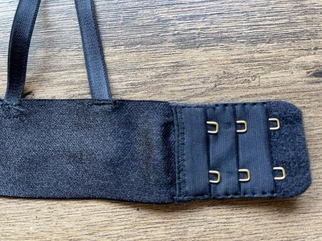 Podprsenka zn. karl lagerfeld vel.m., 80