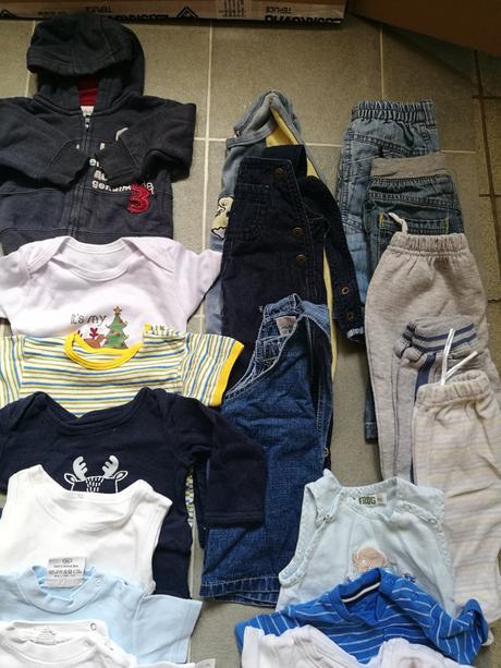 Mix chlapecké oblečení 30ks 0-1 rok, 68–80