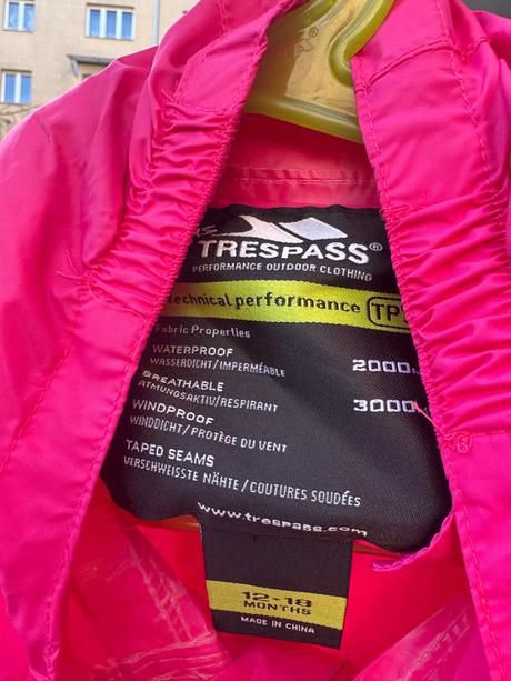 Nepromokavy overal, 86