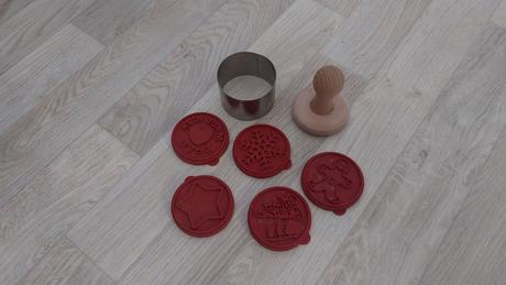 Vánoční vykrajovátko a razítka na těsto, 