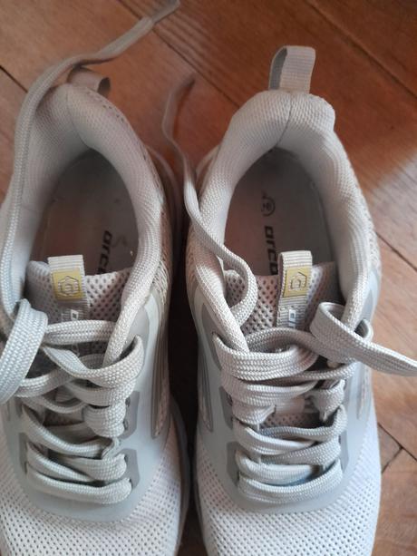 Boty sportovní arcore sportissimo vel 36. na holku, 36