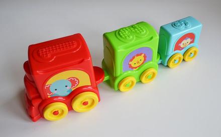 Barevný vláček fisher price, 