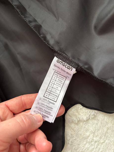 An26/ kostým čarodějnice s kloboukem - v.8/10 let, 