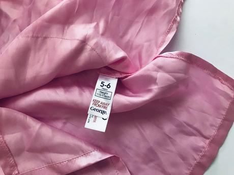 K9/ kostym dadeřnice -v.5/6 let, 