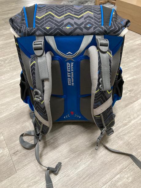 Školní aktovka hama step by step robot + prisl., 