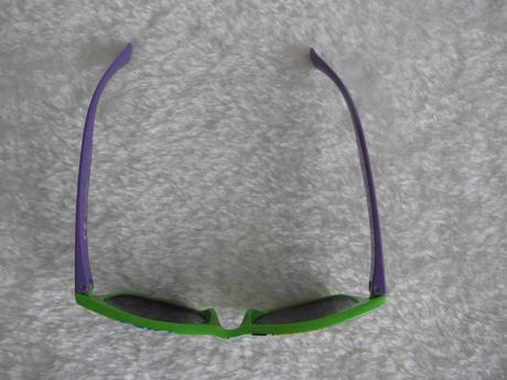 Krásné barevné sluneční brýle, disney