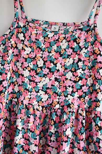 Šaty vel. 11 let, tu,146