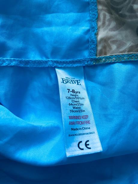 An13/ kostym princezna rebelka - v.7/8 let, 