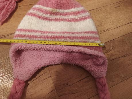 Dívčí zimní čepice,