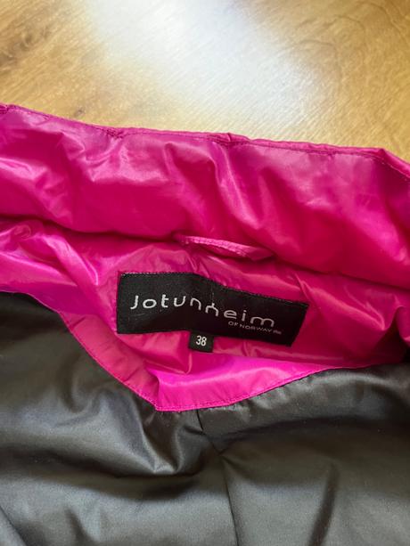 Kvalitní, teplá péřová bunda jotunheim, vel 38, m