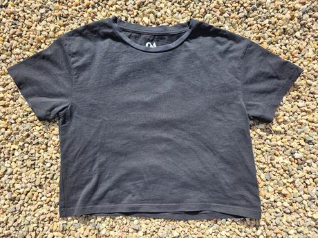 M129	dívčí triko s kr. rukávem vel. 140, c&a,140