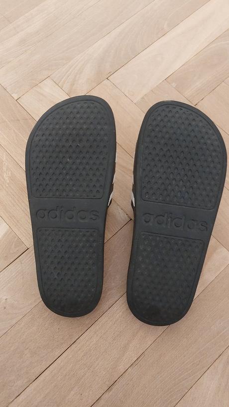 Pantofle gumové, adidas,38