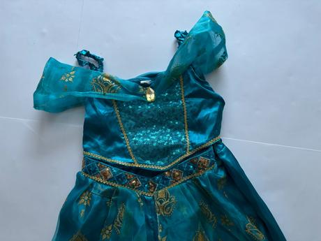 An20/  princezna jasmína luxusní  - v.cca 3/4 roky, 