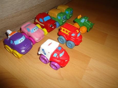 Gumové autíčka,