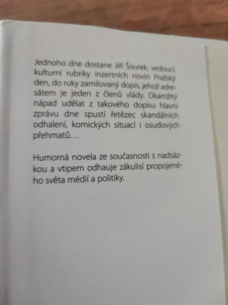 Knihy novináři a jednadvacet magnolií,