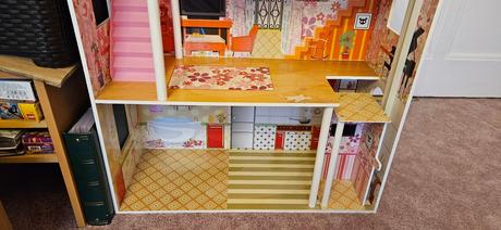 Dřevěný domeček pro panenky s vybavením - v.116cm, 