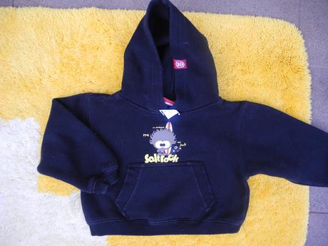 Mikina s kapucí, 74